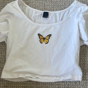 S white short sleeve shirt